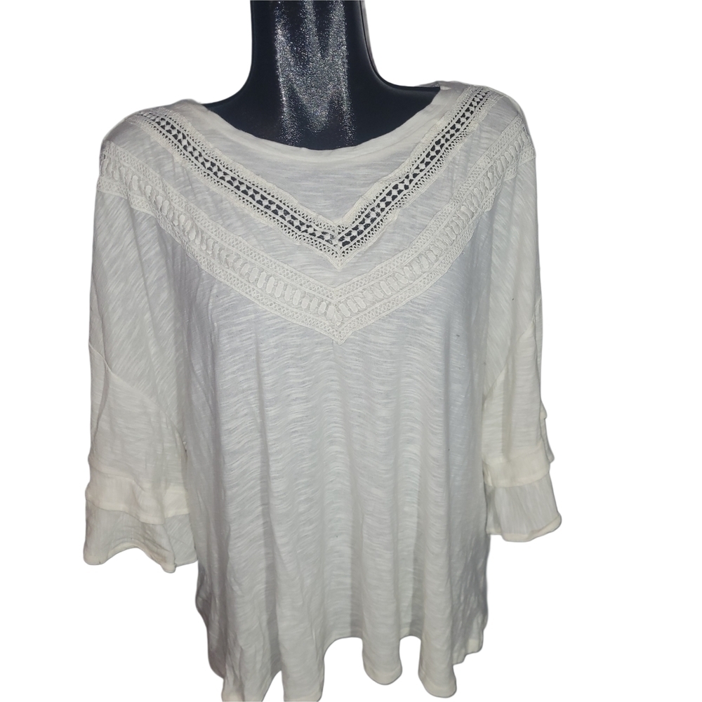 Philosophy White Ruffled Short Sleeve with Lace Cutout Neckline Size 2X